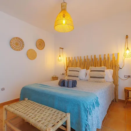 Alinico House Semesterbostad Majanicho