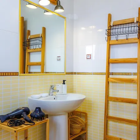 Alinico House Semesterbostad