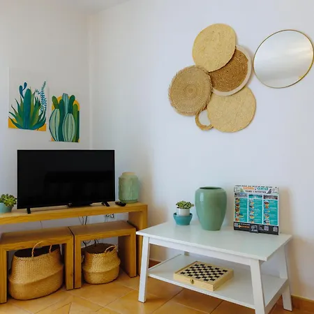 Alinico House Semesterbostad Majanicho