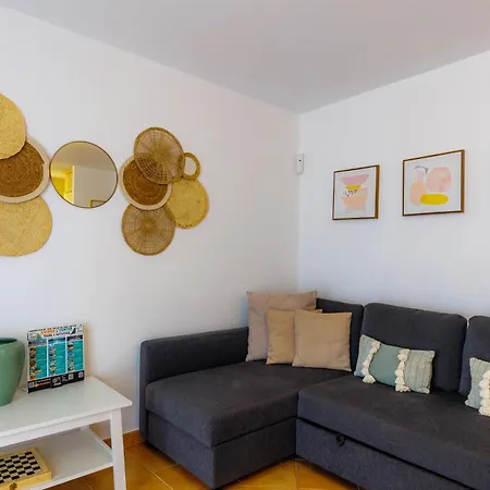 Alinico House Semesterbostad *